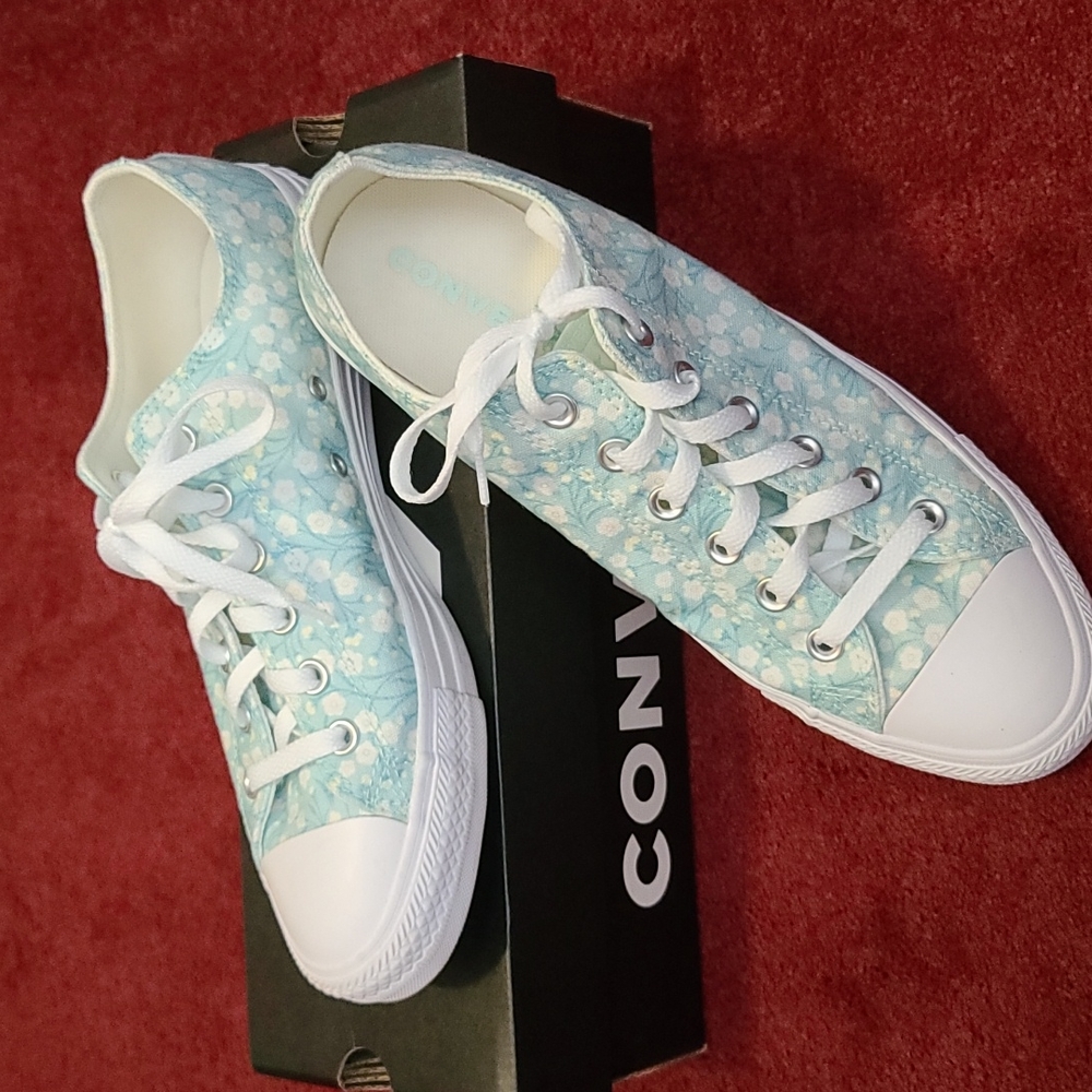 Women's Converse Sneakers